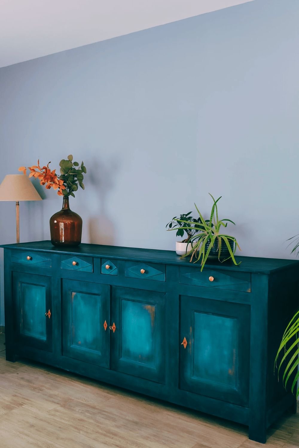 rénovation mobilier arbre bleu